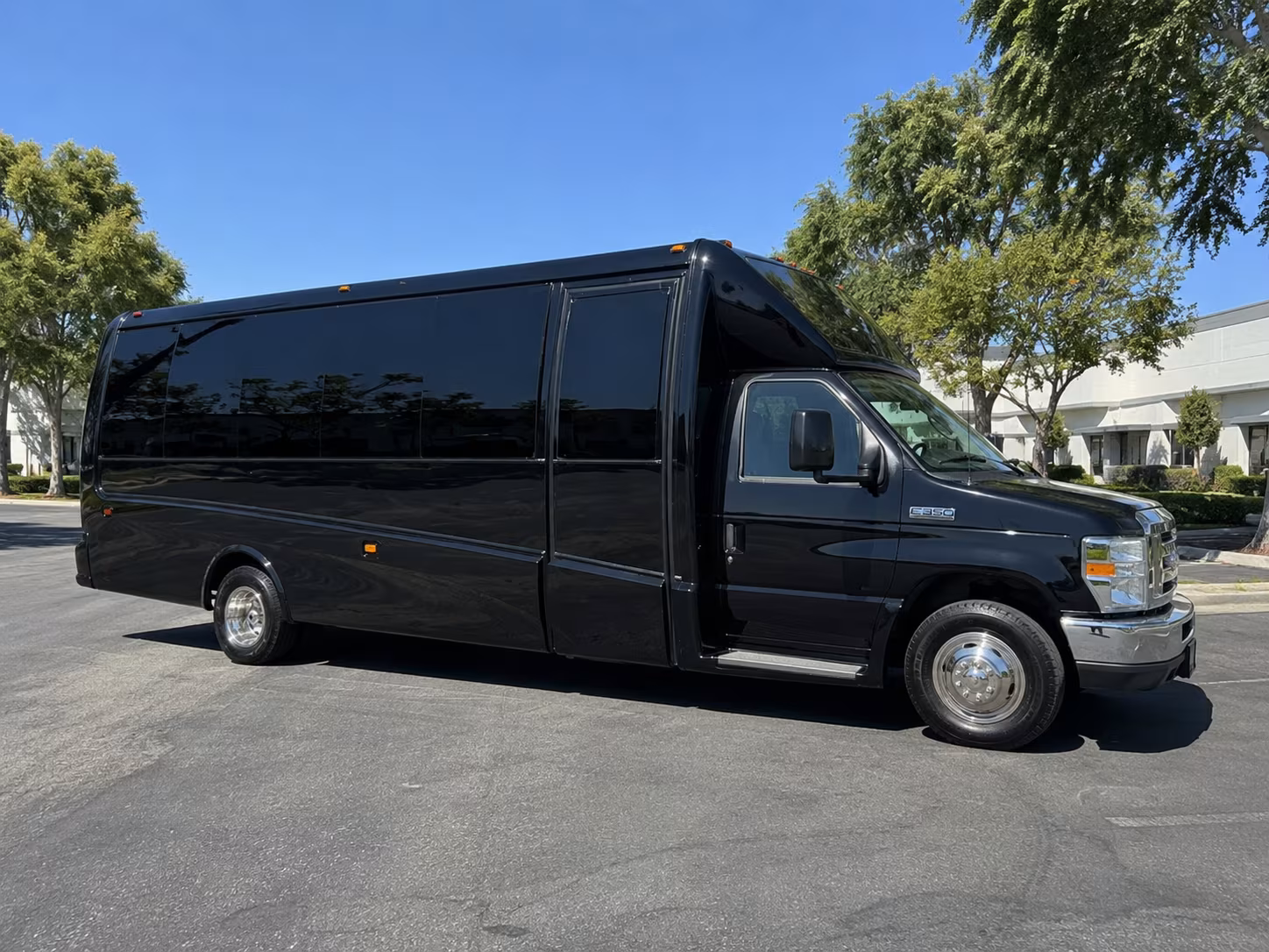 grand rapids corporate retreat shuttle bus rentals
